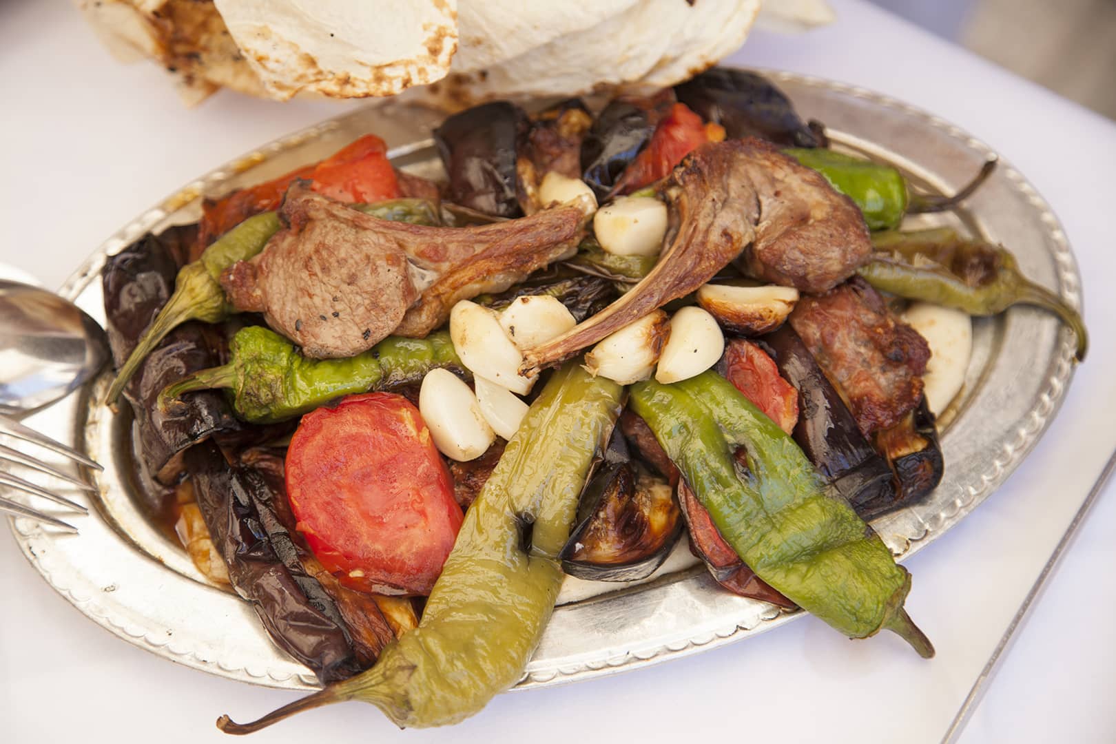 sivas-kebab-with-vegetables